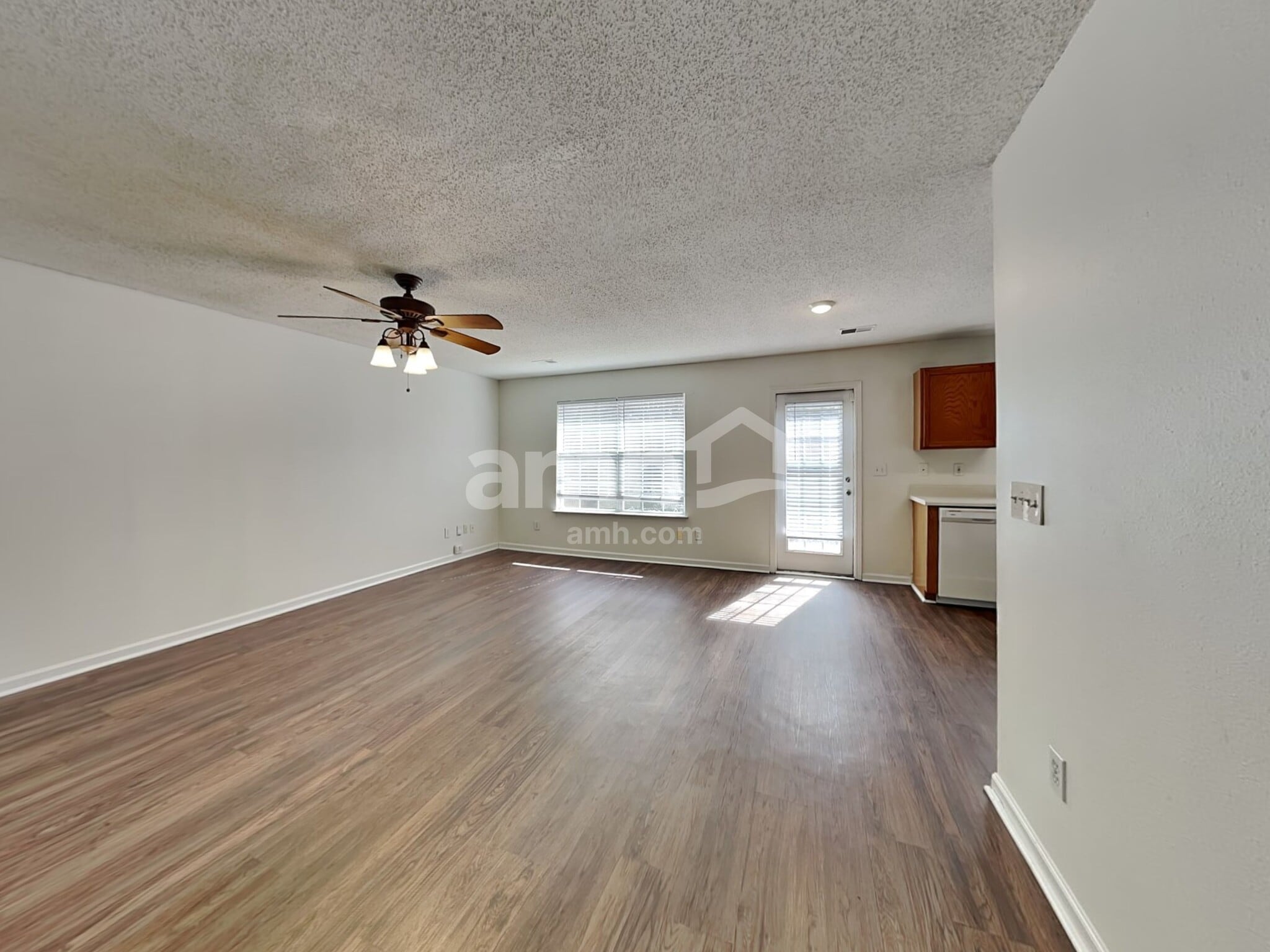 Building Photo - 505 Kingsman Ln