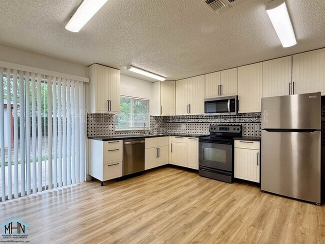 Building Photo - 9607 Gold Hl Dr