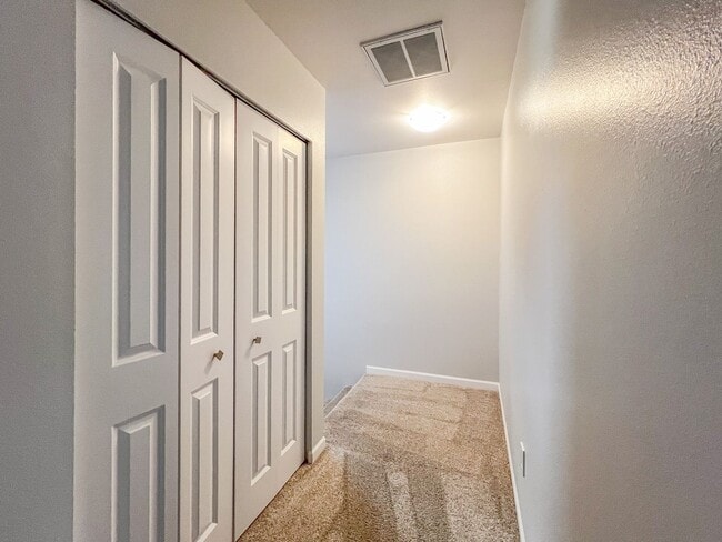 Building Photo - 13128 12th Dr SE