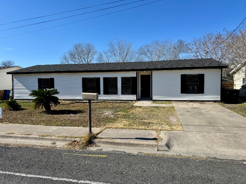 Building Photo - 4241 Starlite Ln