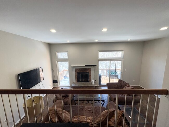 Building Photo - 16 Great Pines Ct