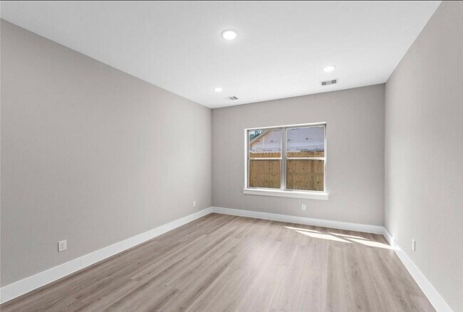 Building Photo - 2518 Liguria Ln