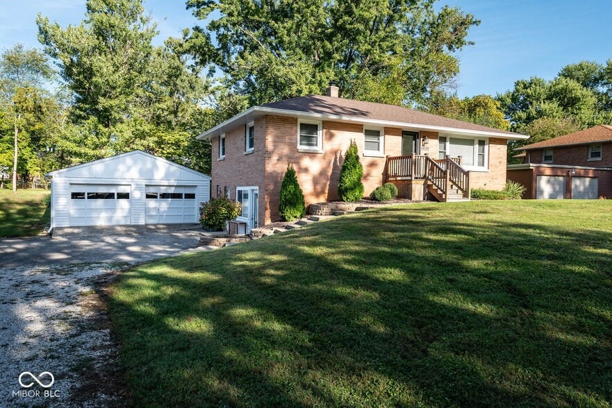 Primary Photo - 4219 E Deckard Dr