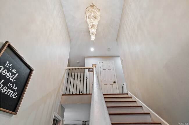 Building Photo - 977 Woodcliff Dr