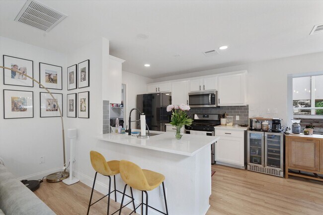 Building Photo - 15129 Donna Jane Loop