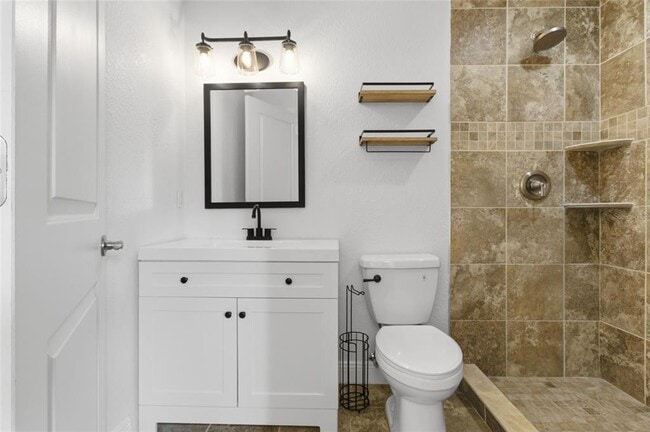 Building Photo - 469 38th Ave N