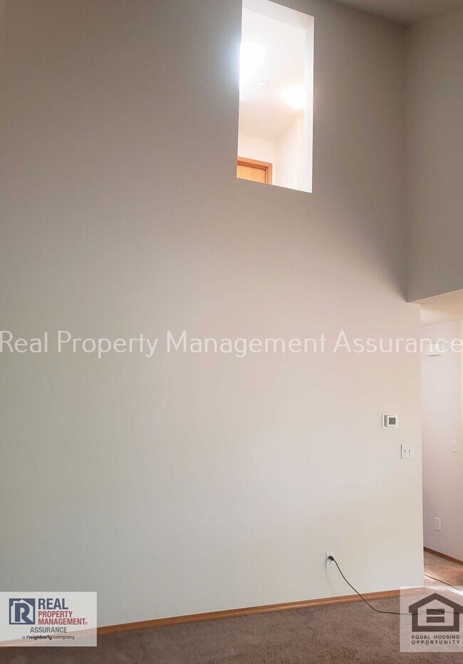 Building Photo - 470 SW 150th Ave