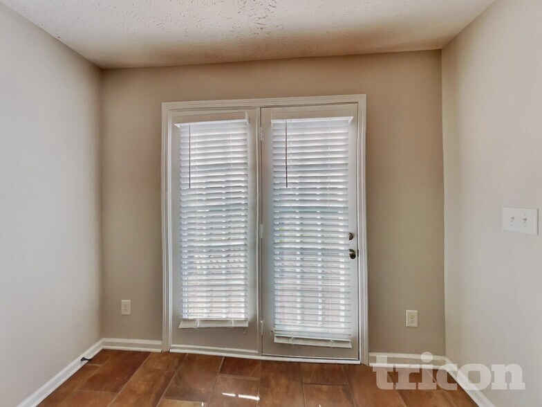 Building Photo - 3479 Melrose Dr