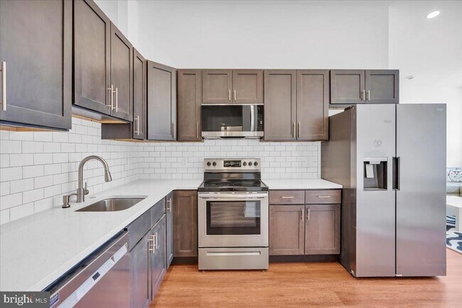 Building Photo - 1406 Fairmount Ave