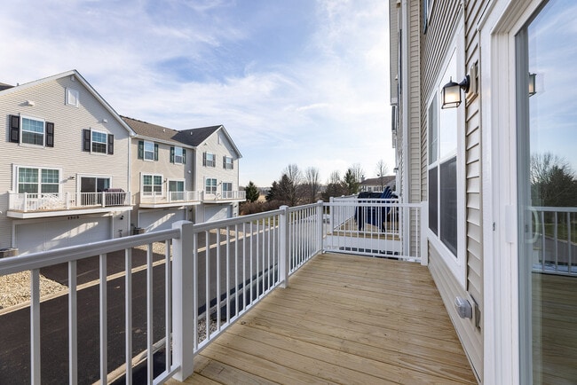 Building Photo - 1703 Neubauer Circle