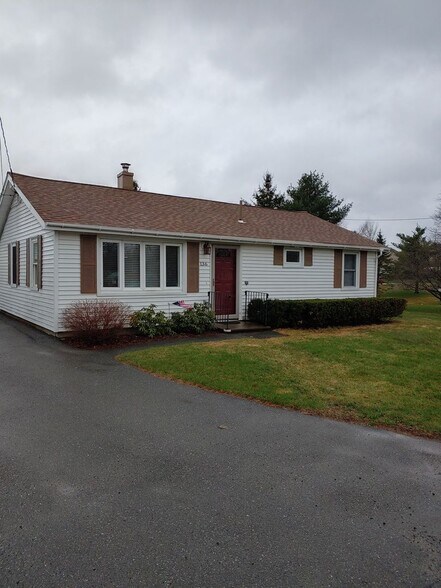 Primary Photo - 136 Falvey St