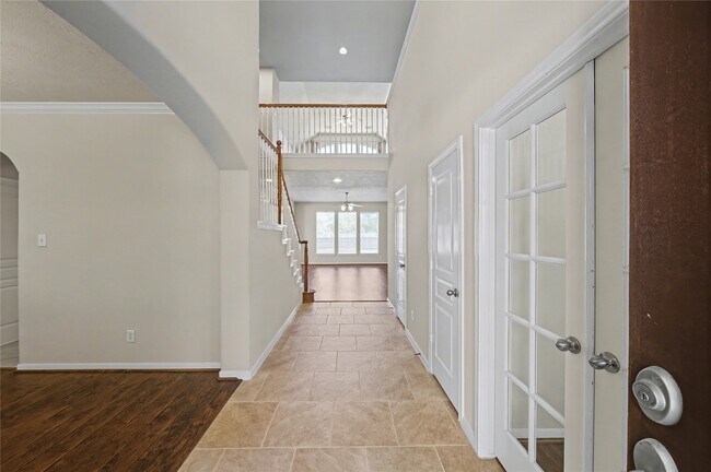 Building Photo - 17422 Memorial Blossom Dr