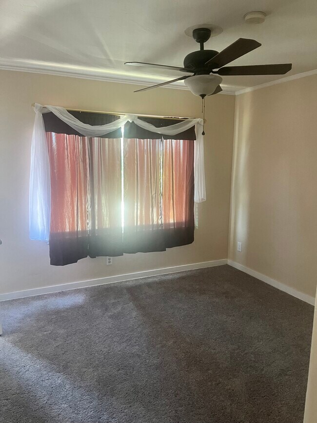 Building Photo - 2500 S Bronson Ave