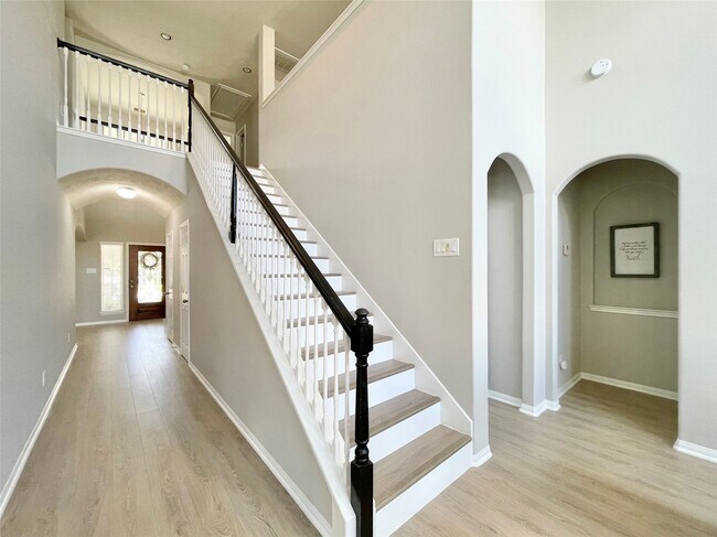 Building Photo - 30743 Gardenia Trace Dr