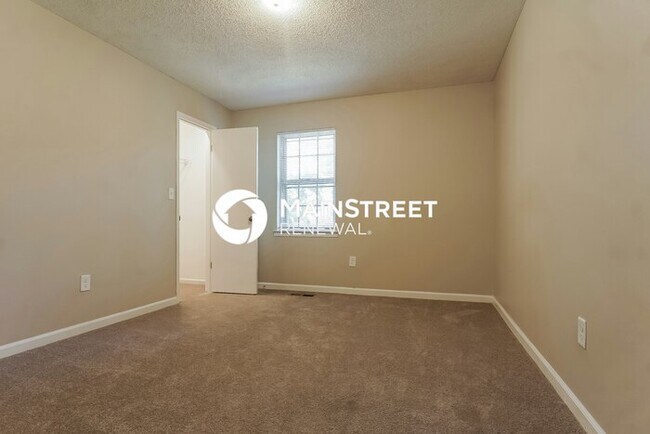 Building Photo - 3 Bedroom Pet-Friendly Home in BESSEMER, AL with Main Street Renewal