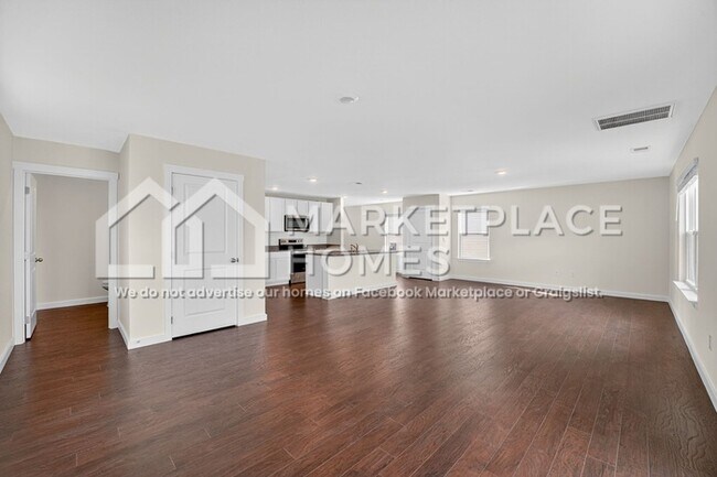 Building Photo - 7661 Belhaven Ln