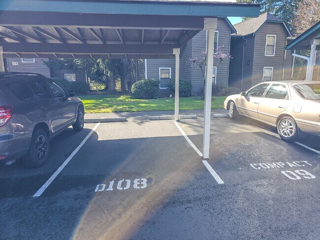 Building Photo - Coming Soon. Floor Level 2bed/2bath condo....