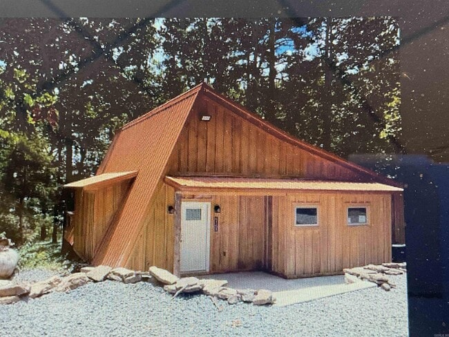 Primary Photo - 2920 Silver Rdg