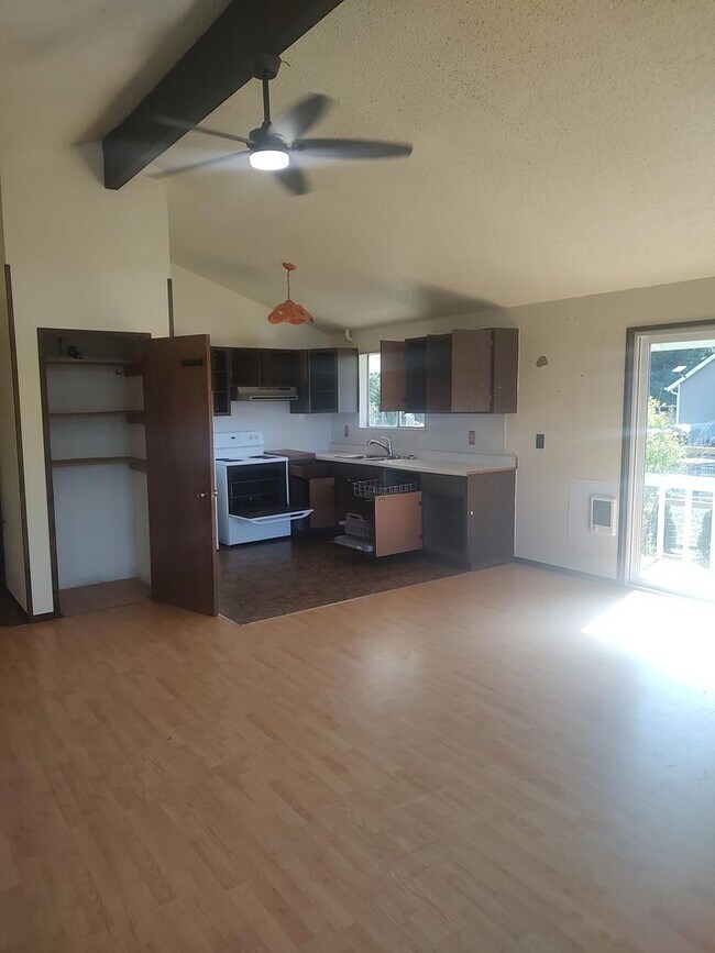 Building Photo - 2bd House Located in Ocean Shores