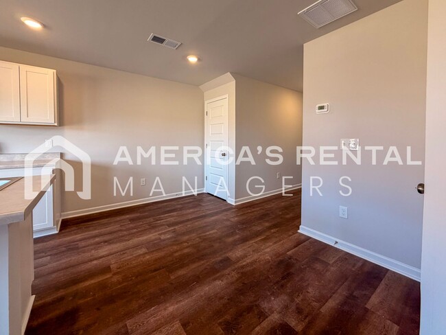 Building Photo - Modern Two Story Living in Lincoln, AL! Sign a 13-month lease by 3/31/2026 and receive a leasing ...