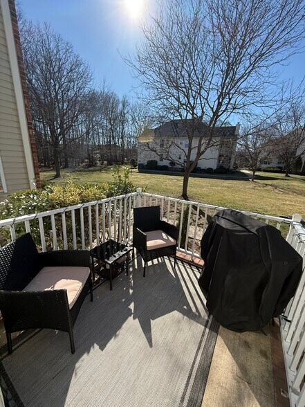 Building Photo - 334 Bowler Ct