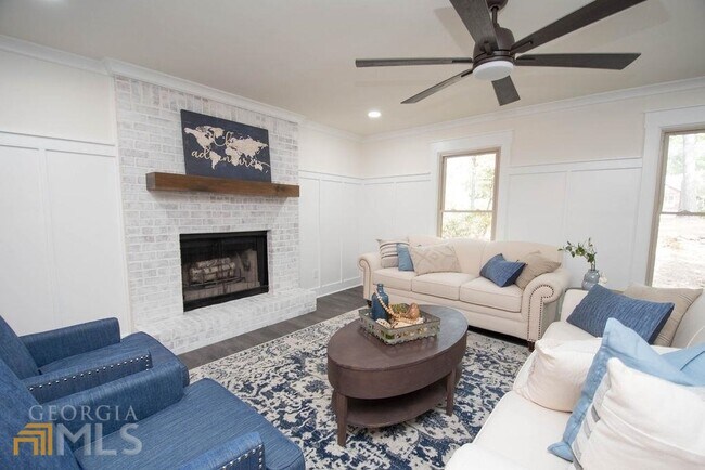 Building Photo - 185 Chimney Spring
