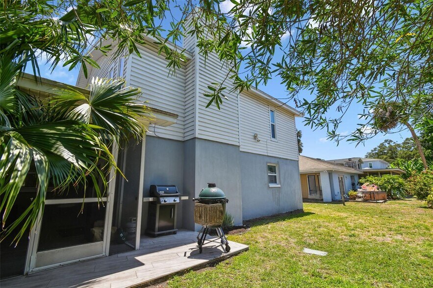 Building Photo - 4203 W Cleveland St