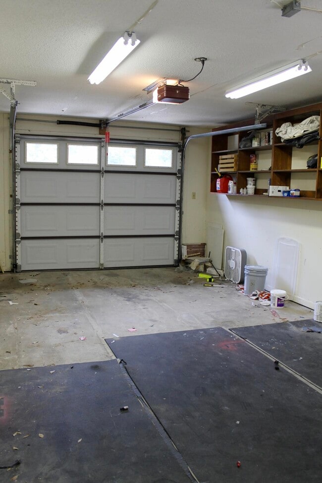Building Photo - 68 N John Sims Pkwy