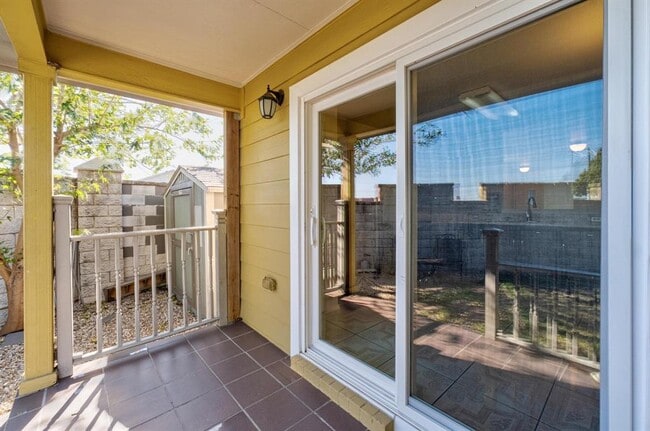 Building Photo - 12401 Drummond Dr