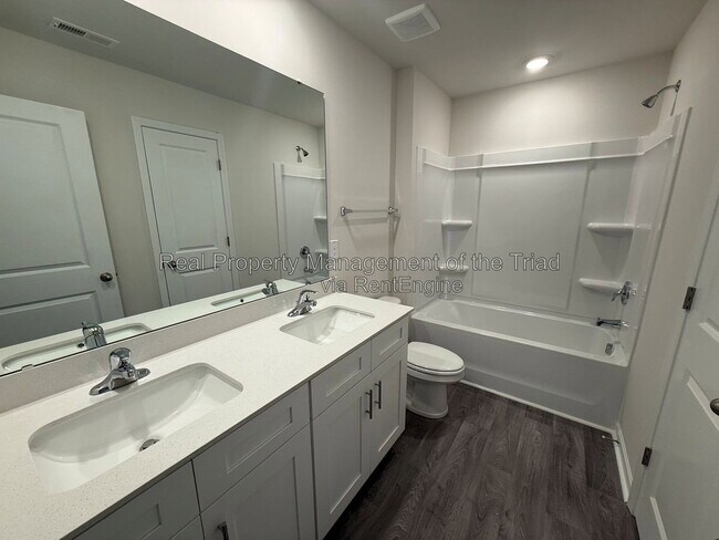 Building Photo - 1106 Broholmer Ln