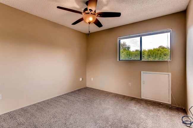 Building Photo - 1511 Sunrise Shadow Ct