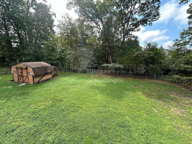 Building Photo - 11633 Olde Coach Dr