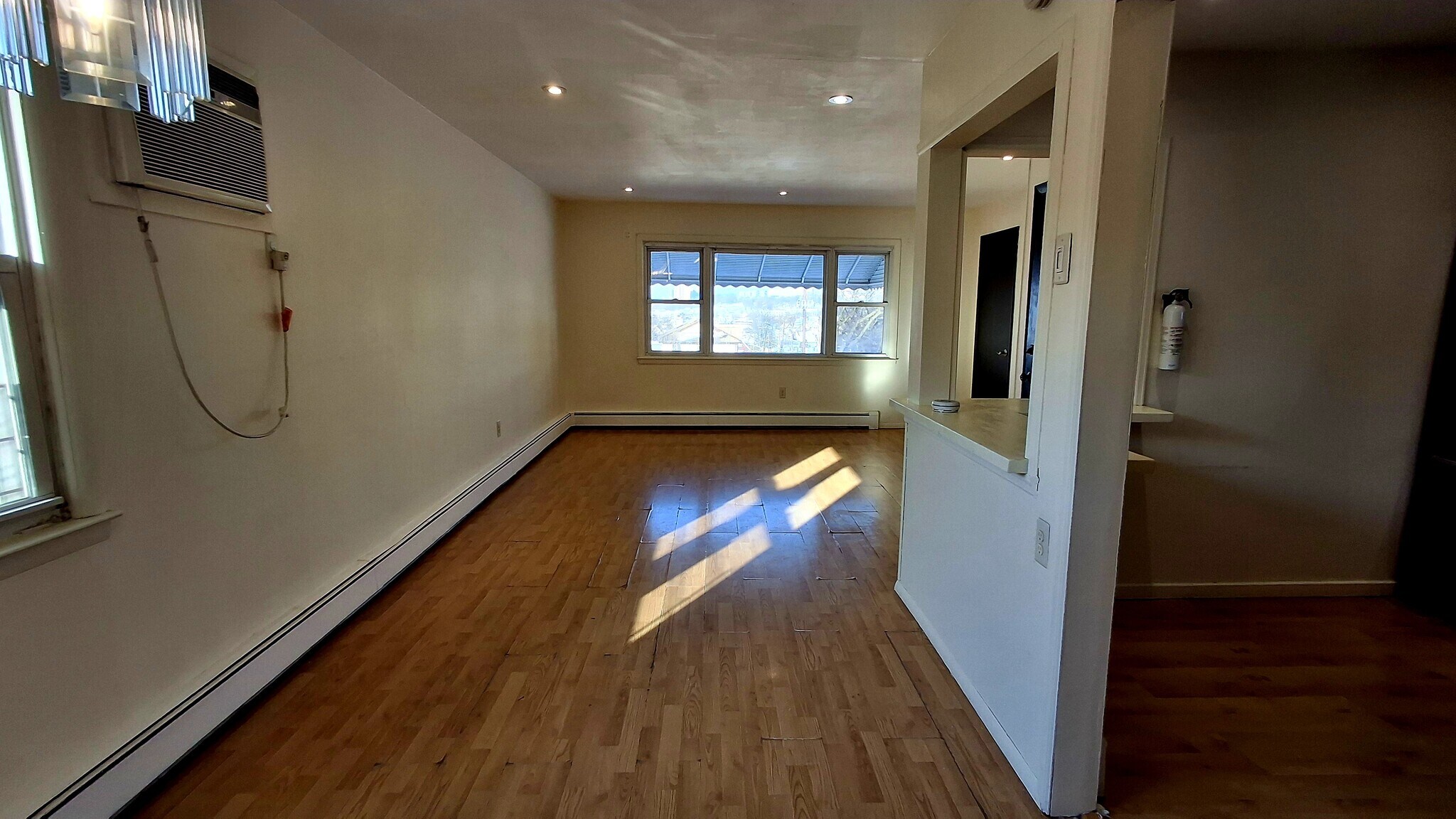 Building Photo - 3409 Givernaud Ter