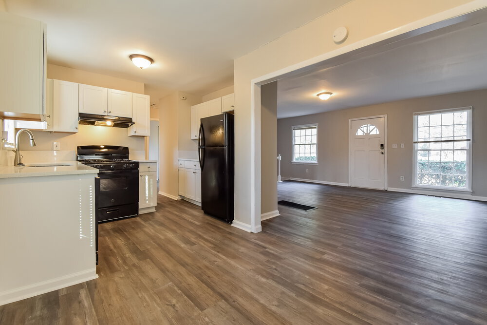 Building Photo - 842 Bonneville Terrace NW