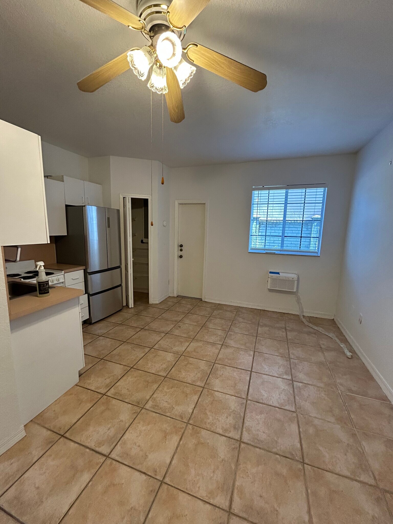 Building Photo - 2817 SW 143rd Pl