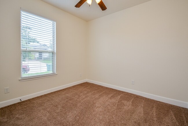 Building Photo - 4927 Lattimore Creek Dr