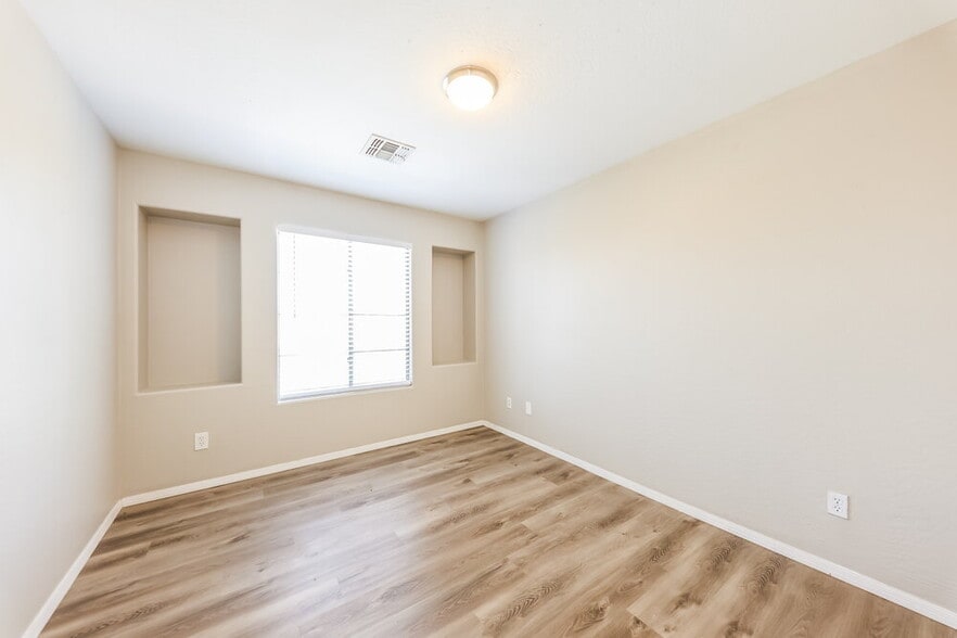 Building Photo - 2189 S 88th Ave