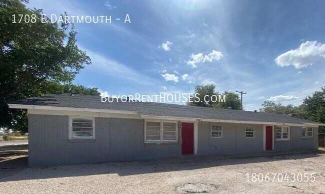 Building Photo - PRICE REDUCTION! $499 Move-In Special (+ a...