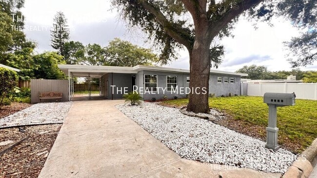 Primary Photo - 6216 Lake Underhill Rd