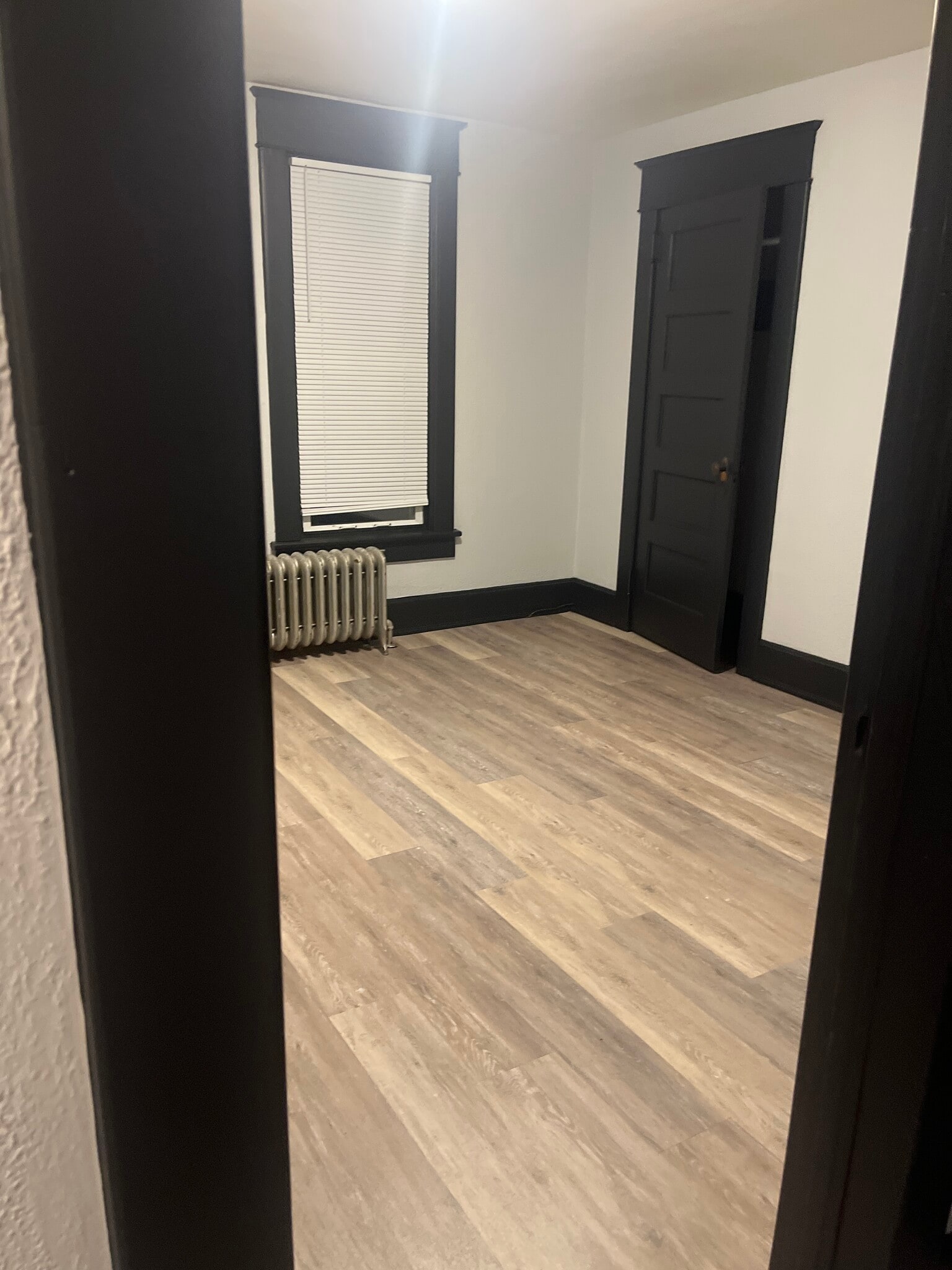 third bedroom - 529 Linden Ave
