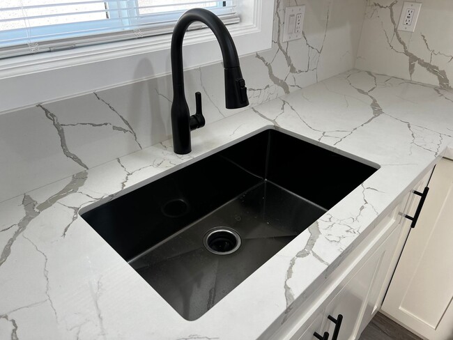 Building Photo - Brand New Three Bedroom and One Bath ADU House for Rent in Pico Rivera