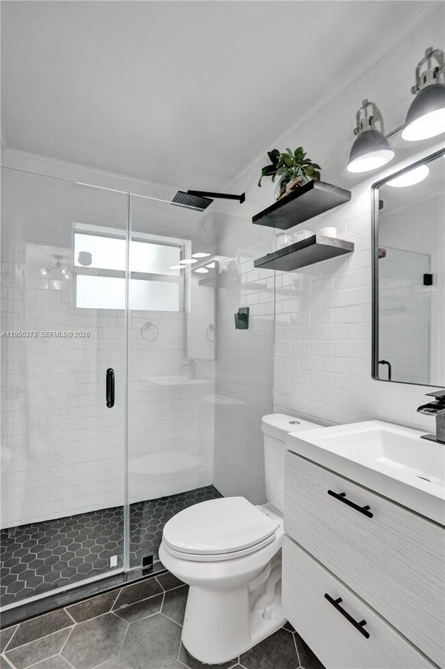 Building Photo - 920 NE 34th Ct