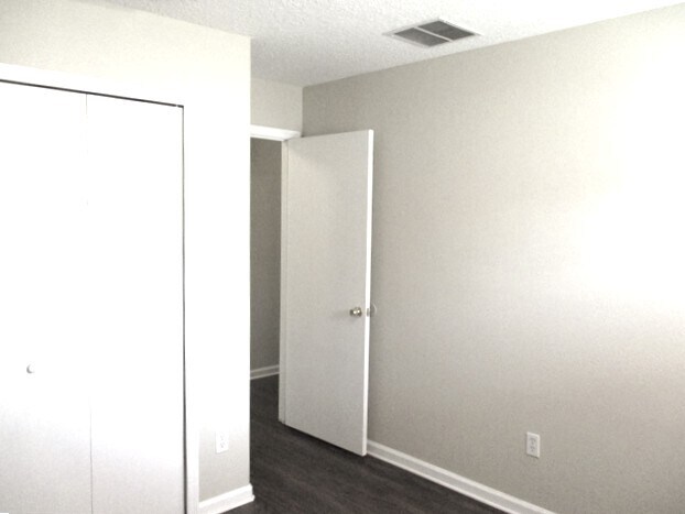 Building Photo - 1472 Redbird Creek Dr