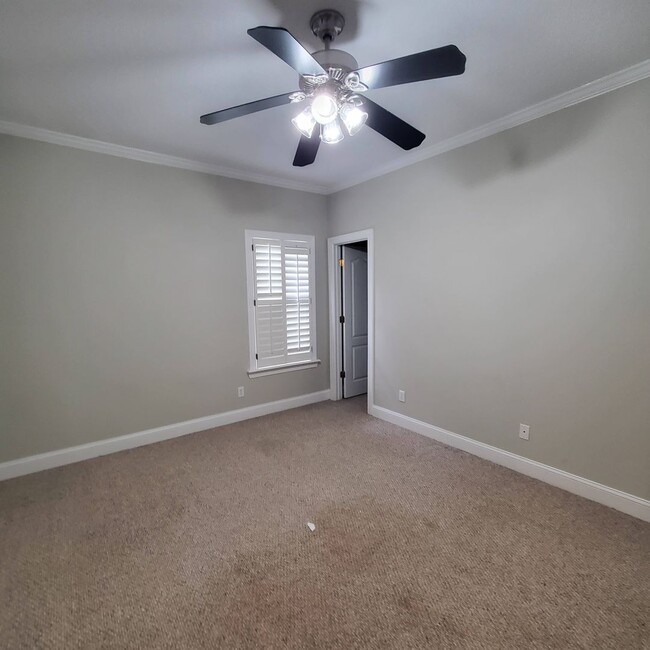 Building Photo - Southern Comfort Living: Elegant 3BR/3BA H...