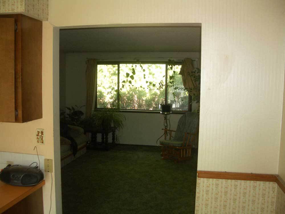 Building Photo - 3912 E Hartson Ave