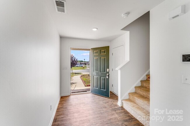 Building Photo - 3255 Winesap Dr