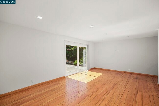 Building Photo - 18 Wimpole St