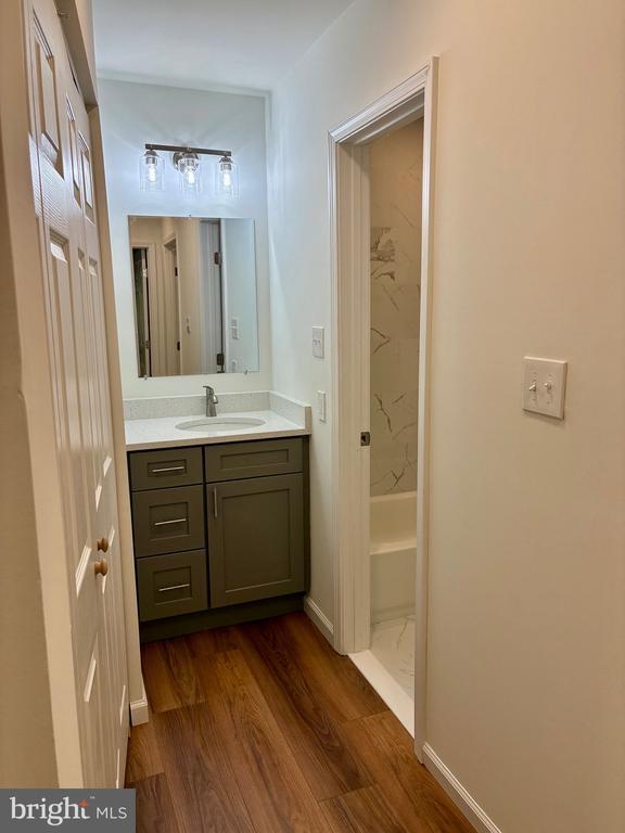 Building Photo - 5772 Rexford Ct