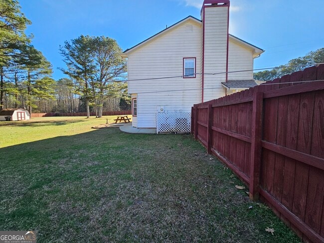 Building Photo - 611 Lora Smith Rd