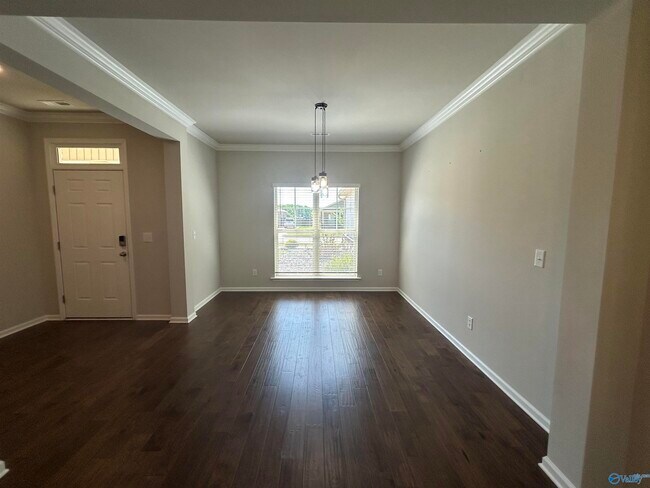 Building Photo - 7040 Regency Ln SE
